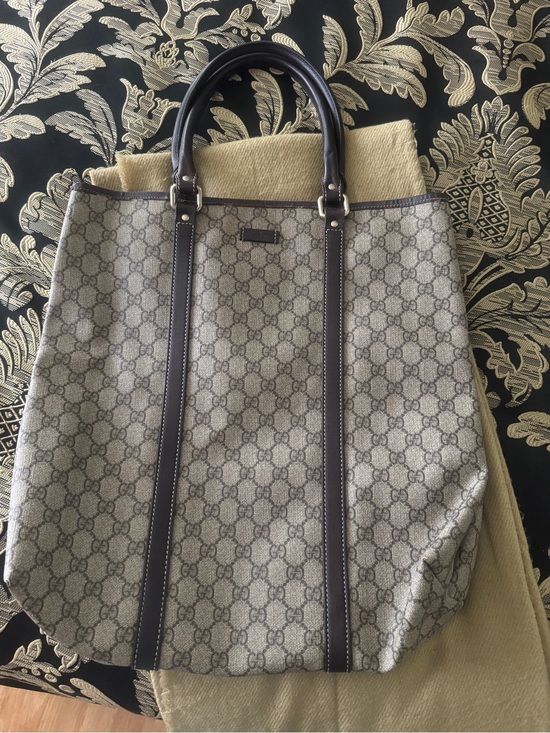 Gucci Handbags - Gucci Beige GG Supreme Canvas Tote with Dark Brown Leather Handles